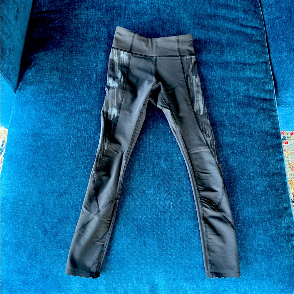 Lululemon Tight Stuff II Tight 25" Formation Alpine White Black